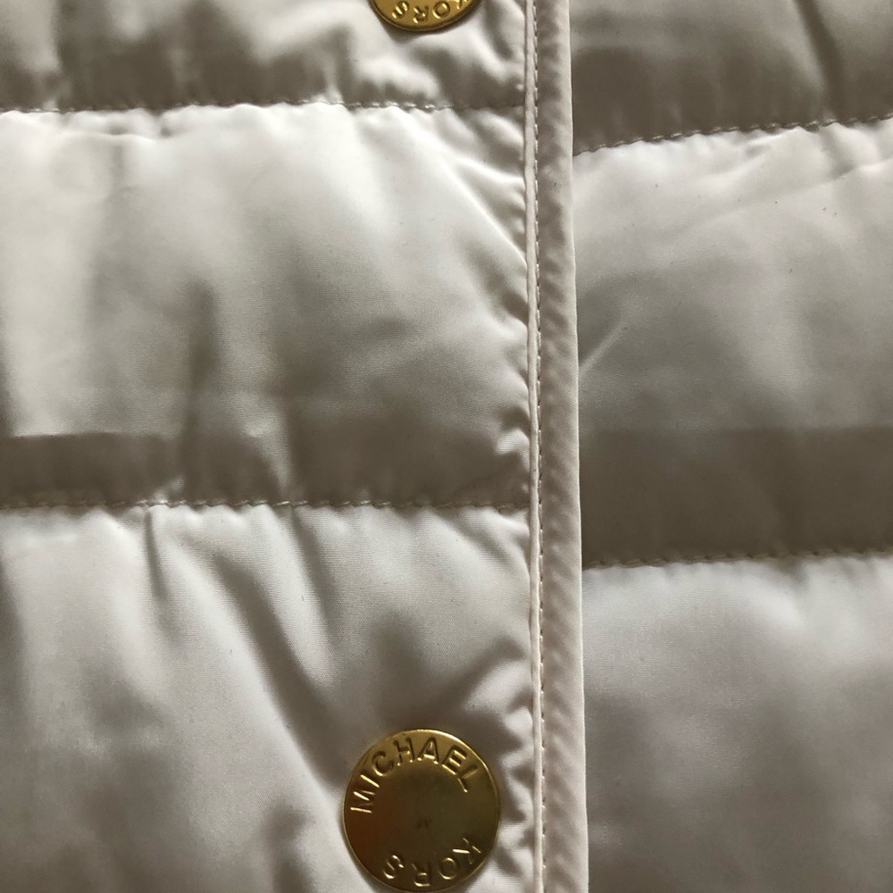 Mk white vest - Picture 2 of 5